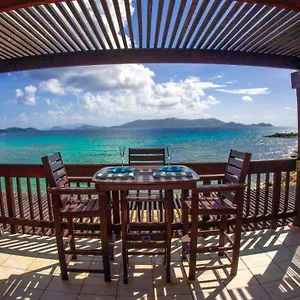 Apartment Sapphire Beach - Beachfront